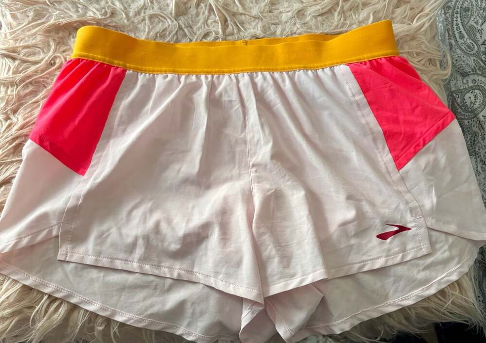 Brooks Chaser 3" Women's Running Shorts Size M Pink Orange